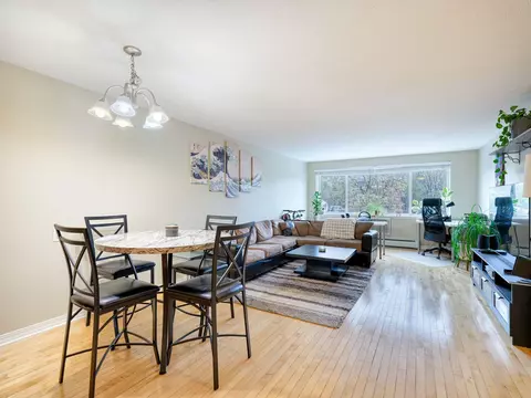 2700 W 44th St #316, Minneapolis, MN 55410