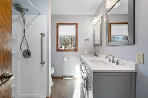 Bath - 1201 Maple St, Northfield, MN 55057 photo 2 of 2