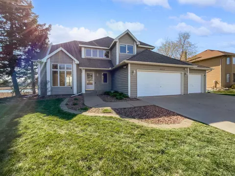 4613 Stoddart Cir, North Saint Paul, MN 55127