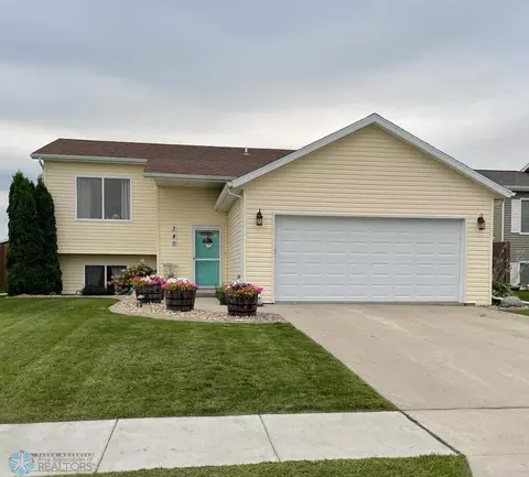 340 Maple Pointe Blvd, Mapleton, ND 58059