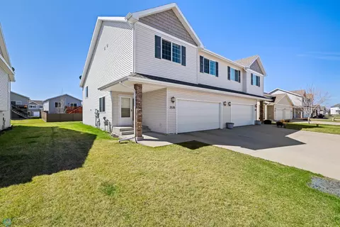2578 54th Ave S, Fargo, ND 58104