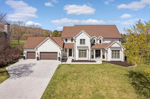 9430 Wedgewood Dr, Woodbury, MN 55125