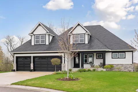 7690 Urbandale Ln N, Maple Grove, MN 55311