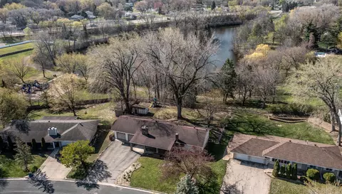 1544 Circle Ln, Burnsville, MN 55337