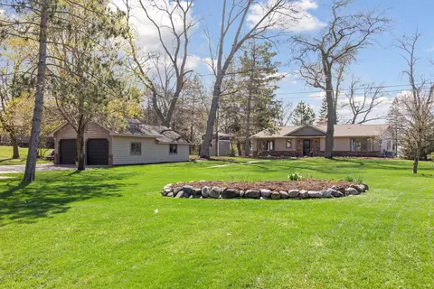 9149 N Shore Trl N, Forest Lake, MN 55025