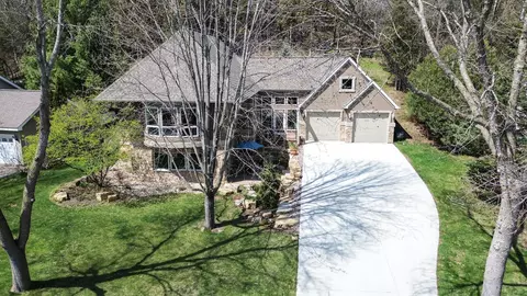 1743 Golf View Dr, River Falls, WI 54022