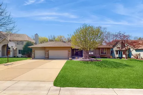 11415 71st Pl N, Maple Grove, MN 55369