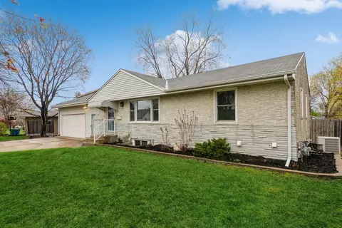 5469 Horizon Dr NE, Fridley, MN 55421