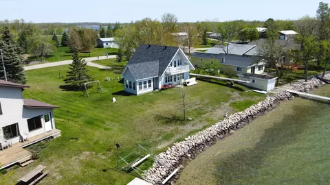 33820 N Pickerel Dr, Richville, MN 56576