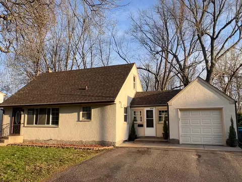 2710 18th Ave E, North Saint Paul, MN 55109