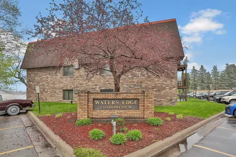 30675 Park St #308, Lindstrom, MN 55045