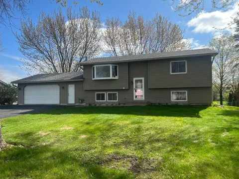 7192 Shad Ave, Centerville, MN 55038