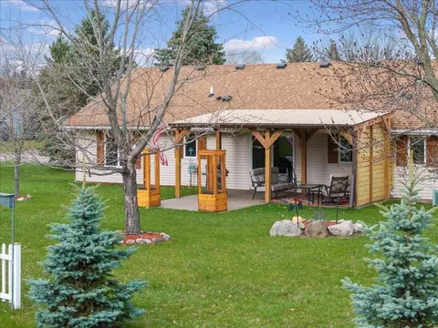2403 Crestview Ln, Brainerd, MN 56401