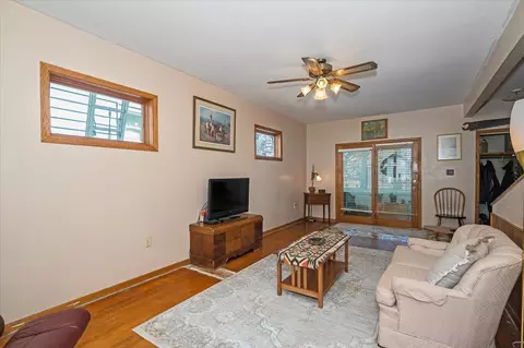 1207 E 9th St, Duluth, MN 55805 photo 9
