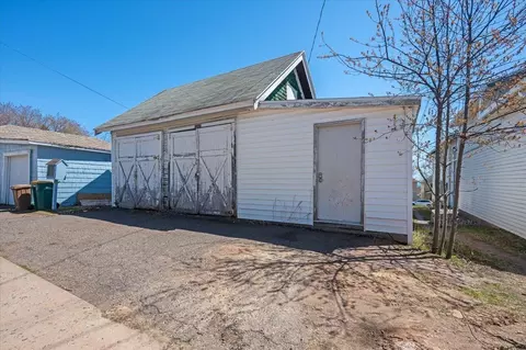 1207 E 9th St, Duluth, MN 55805 photo 28