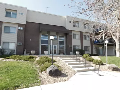 2801 Flag Ave N #302, New Hope, MN 55427