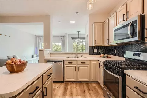 204 Christenson Way NE, Fridley, MN 55432