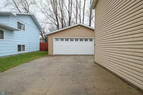 2014 29 Ave S, Fargo, ND 58103 photo 36