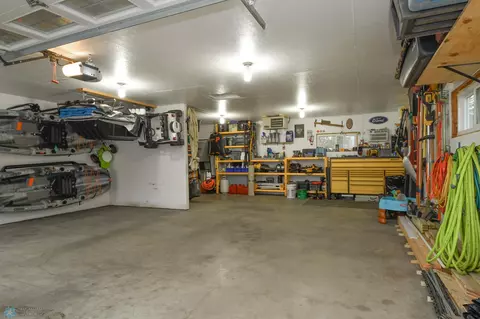 2014 29 Ave S, Fargo, ND 58103 photo 39