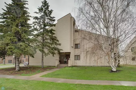 804 10th St S #A5, Fargo, ND 58103