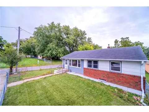 1744 Hyacinth Ave E, Saint Paul, MN 55106
