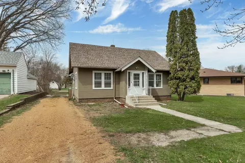 320 3rd St E, Hector, MN 55342
