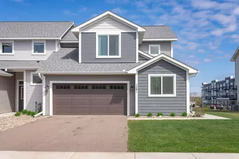 1581 Southpoint Dr, Hudson, WI 54016