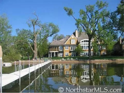 3764 Landings Dr, Excelsior, MN 55331