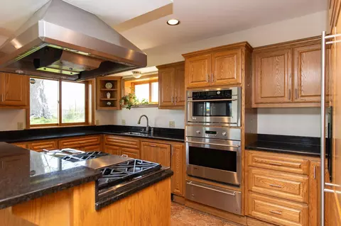 10700 River Ter, Bloomington, MN 55431 photo 25