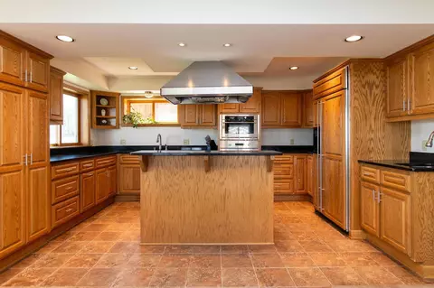 10700 River Ter, Bloomington, MN 55431 photo 4