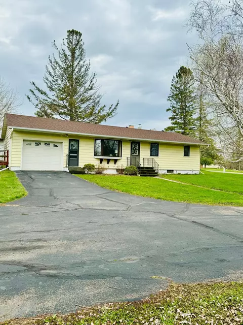 611 E Minnesota Ave, Randall, MN 56475