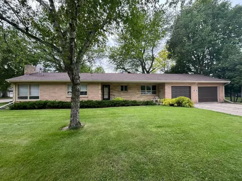 781 8th St, Walnut Grove, MN 56180