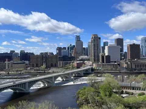 110 Bank St SE #1601, Minneapolis, MN 55414