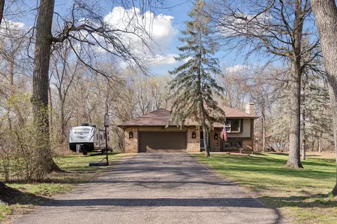 2753 225th Ln NE, East Bethel, MN 55011