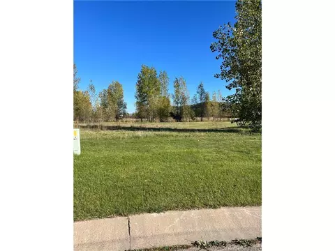 208 Winged Foot Cir, Lake City, MN 55041
