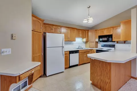 140 Par Ln, Cold Spring, MN 56320 photo 3