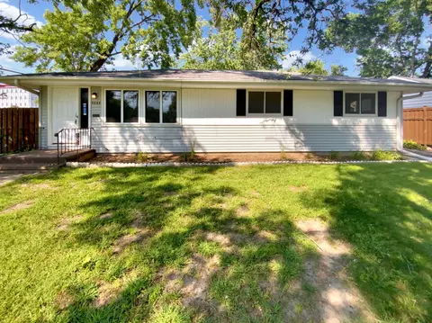 2216 Dixon Dr, Bloomington, MN 55431