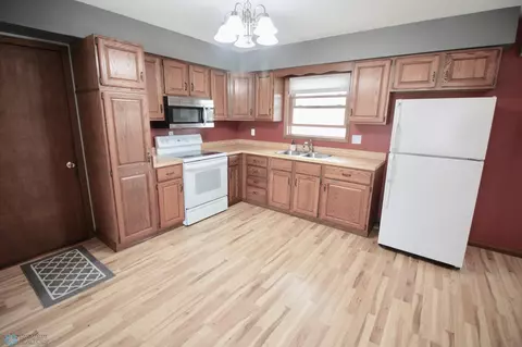 403 Ash Dr, Mooreton, ND 58061 photo 7