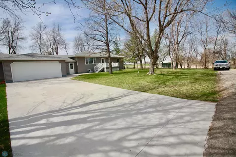 403 Ash Dr, Mooreton, ND 58061 photo 4