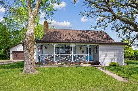 11231 Diamond Ave, Glencoe, MN 55336