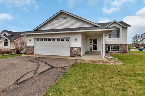 1302 Stone Ridge Rd, Sauk Rapids, MN 56379