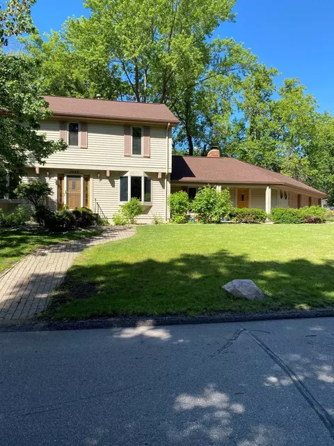 4644 Woodridge Rd, Minnetonka, MN 55345