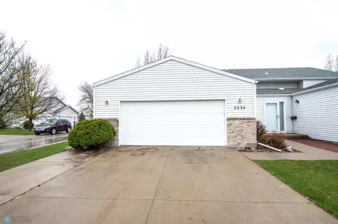 3234 35th Ave S, Fargo, ND 58104