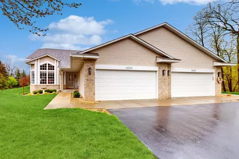 16255 38th Pl N, Plymouth, MN 55446