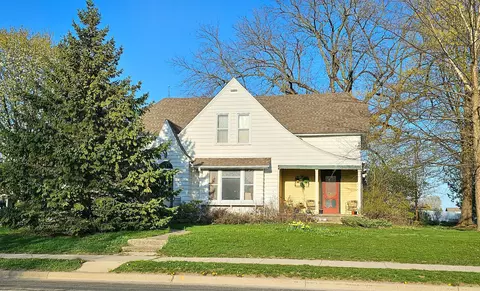 319 S Division Ave, Spring Grove, MN 55974
