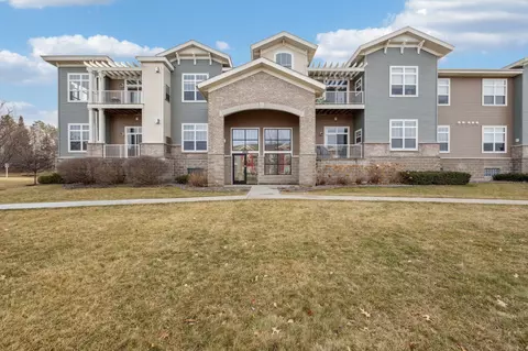 17393 72nd Ave N #201, Maple Grove, MN 55311