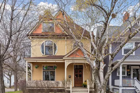 817 Hague Ave, Saint Paul, MN 55104