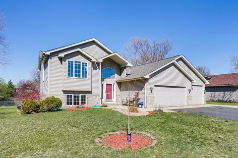15312 Linnet St NW, Andover, MN 55304