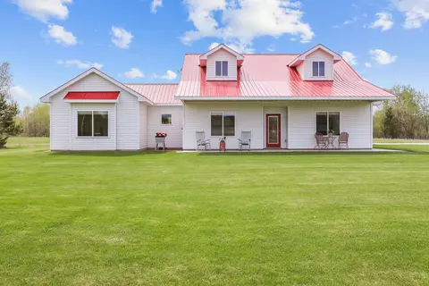 25606 Xeon St NW, Isanti, MN 55040