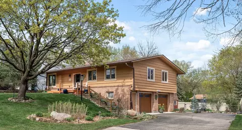 13225 Pine Ridge Rd, Burnsville, MN 55337